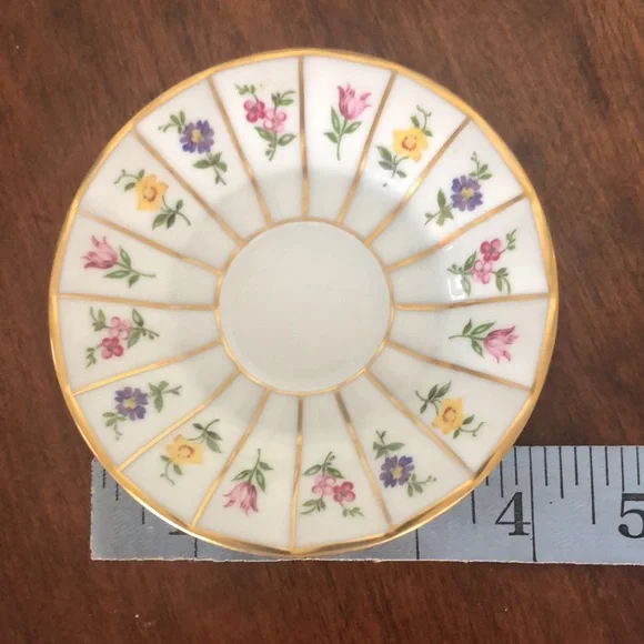 VINTAGE DEMITASSE CUP AND SAUCER SET BY FÜRSTENBURG - Picture 15 of 16